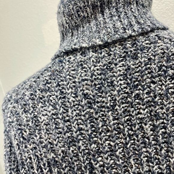Abercrombie & Fitch Gray Marled Knit Chunky Turtleneck Sweater Size Medium - Picture 8 of 11
